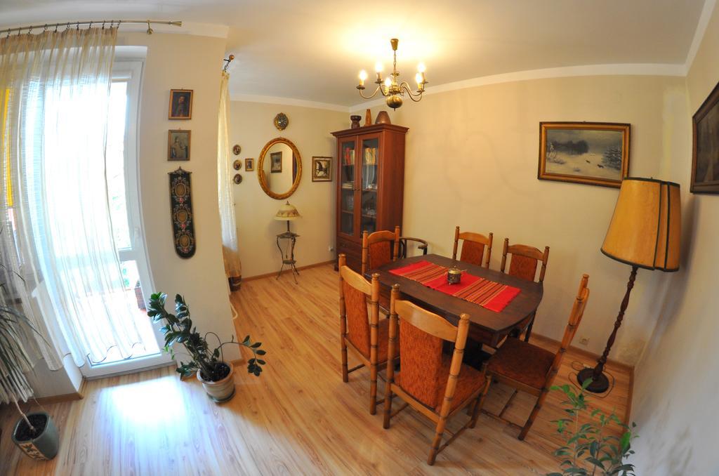 Cozy apartment in Tarnów Exterior foto