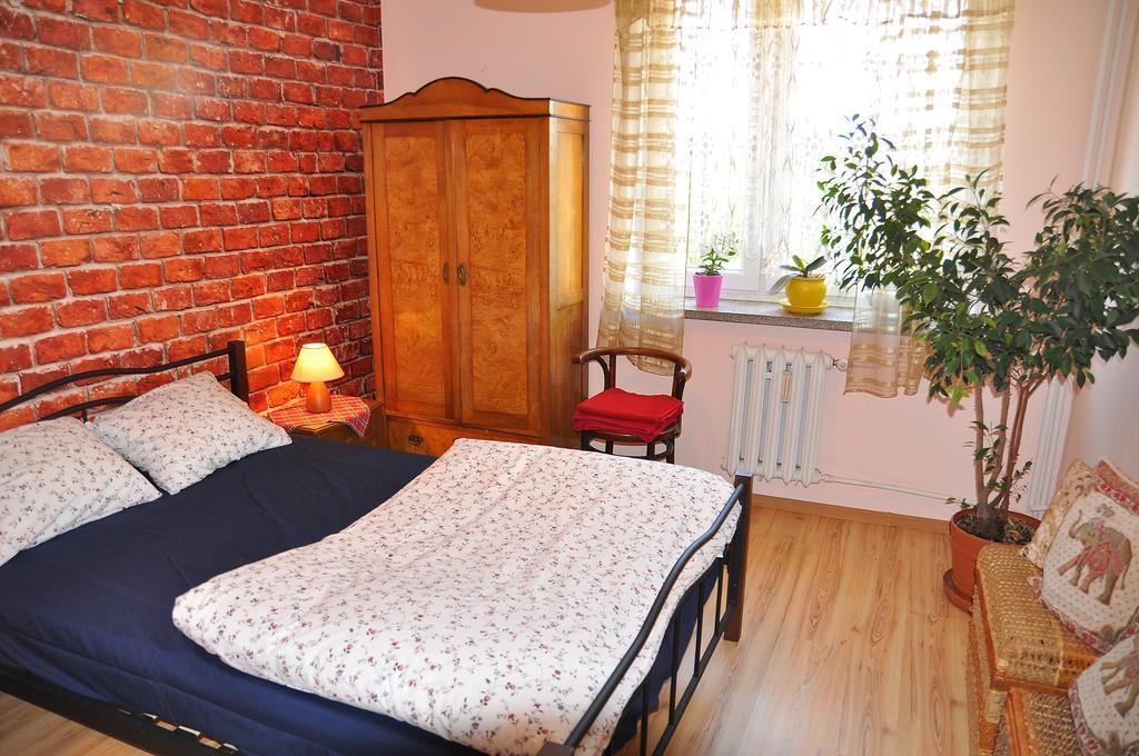 Cozy apartment in Tarnów Exterior foto